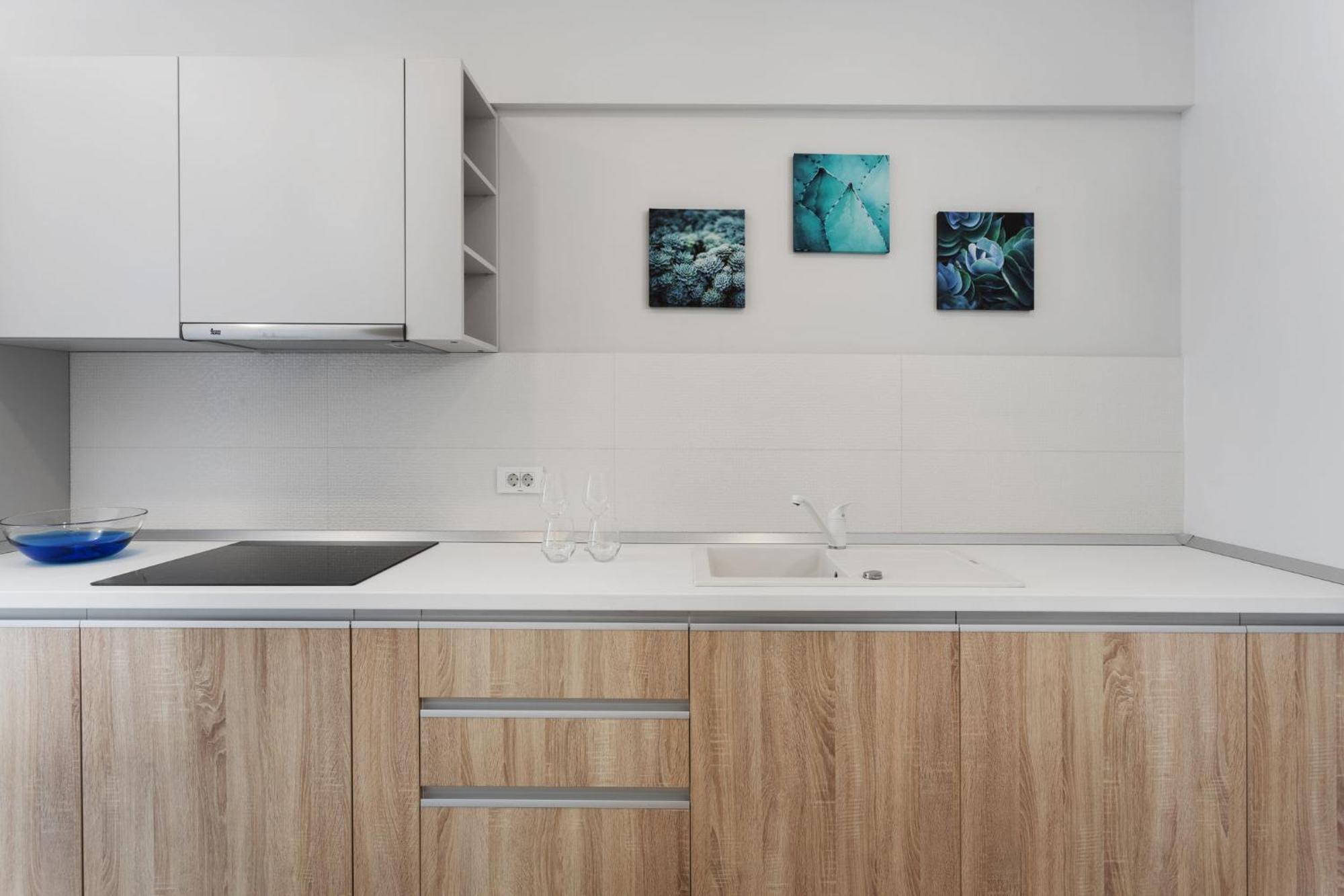Suite con 2 Camere da Letto e Balcone