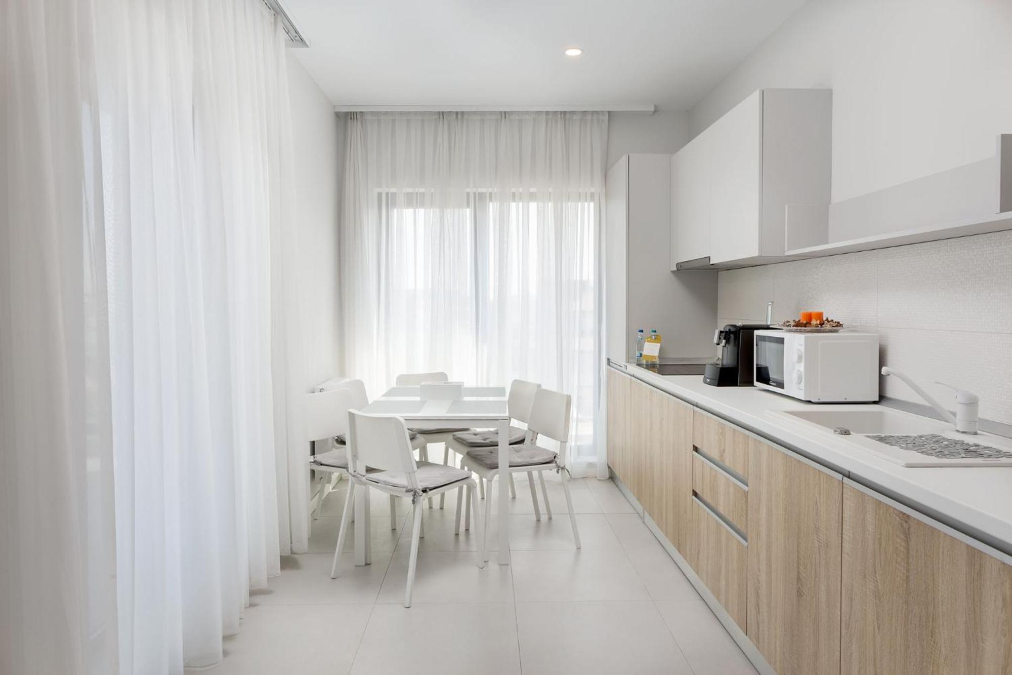 Three-Bedroom Apartment Balcony,1758470933:JPEG