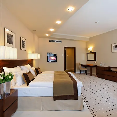 Capital Plaza Hotel-2